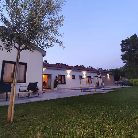 New Home, With Pool In Near Makarska فيلة إيموتسكي