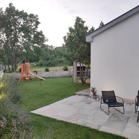 Βίλα New Home, With Pool In Near Makarska