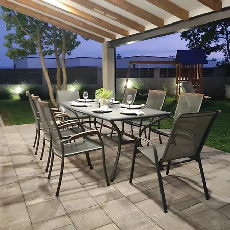 Βίλα New Home, With Pool In Near Makarska *