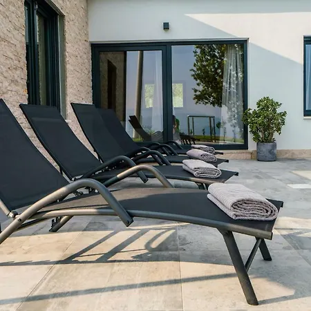 New Home, With Pool In Near Makarska